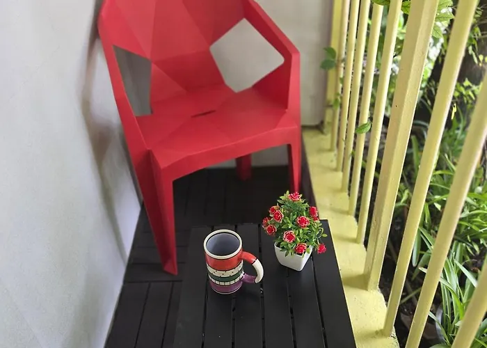 100 Luxury Air Con With Private Balcony Apartment Bangkok