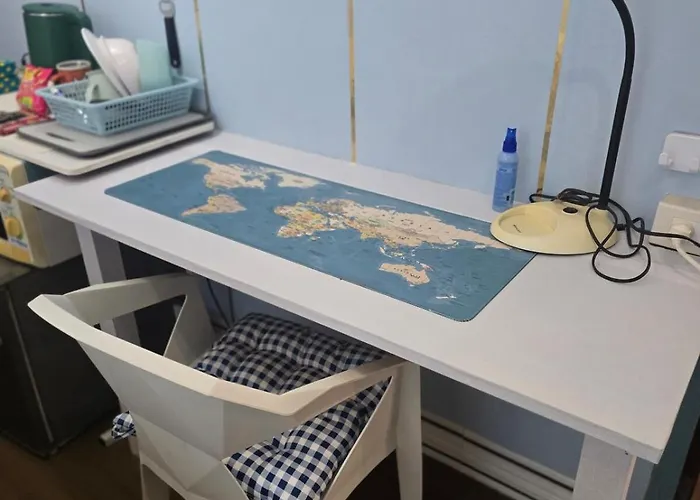 100 Luxury Air Con With Private Balcony Apartment Bangkok