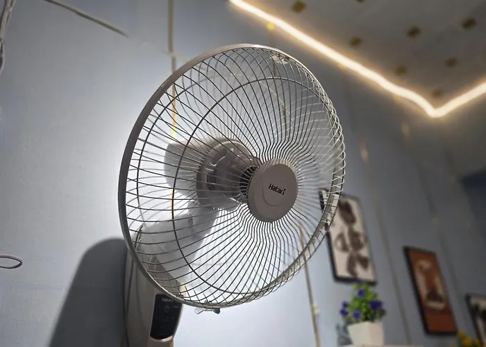 100 Luxury Air Con With Private Balcony Bangkok
